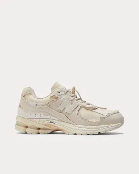2002rd Sandstone / Turtledove / Gold Metallic Low Top Sneakers