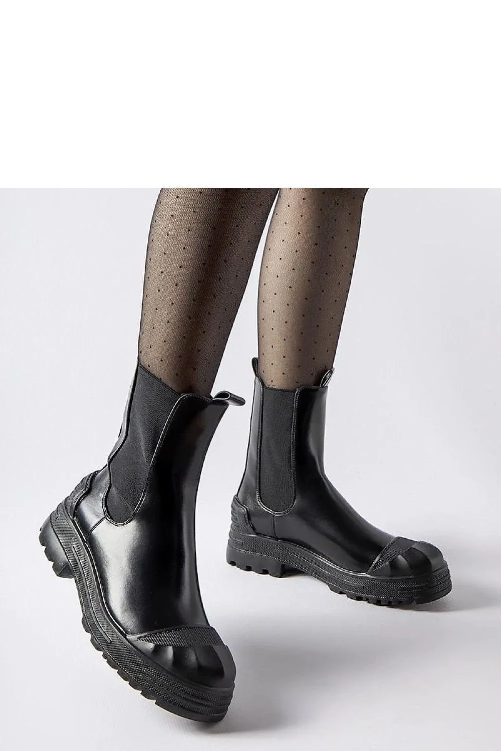 Black insulated massive Albanese ankle boots