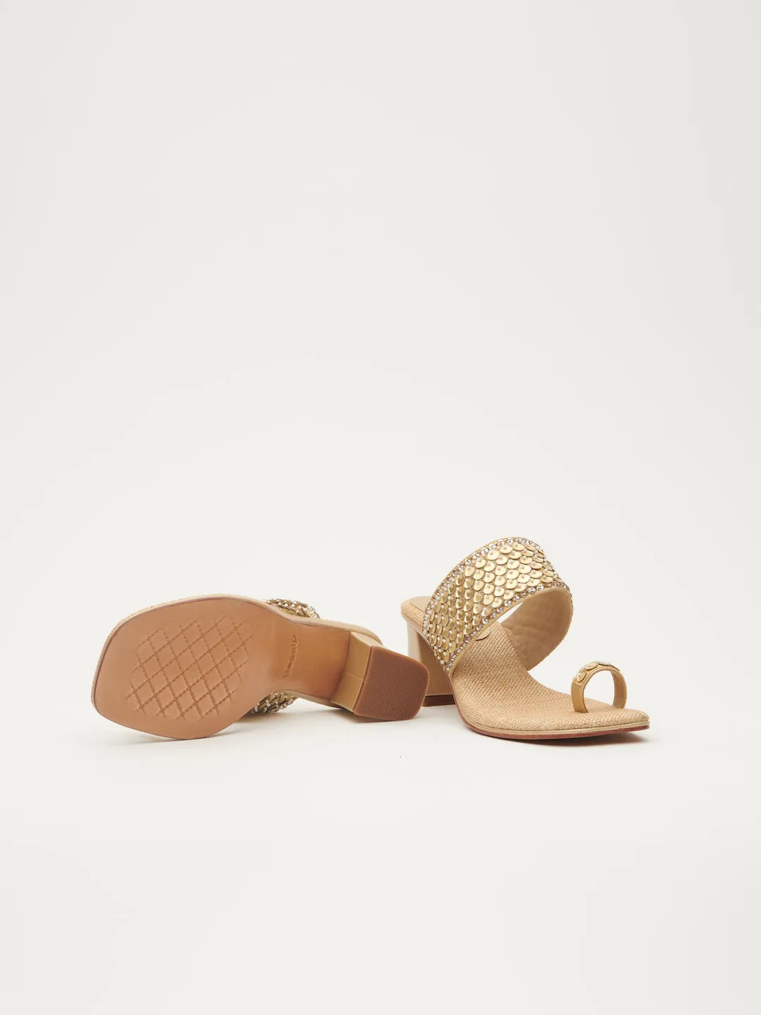 SCALES OF FIJI HEELS