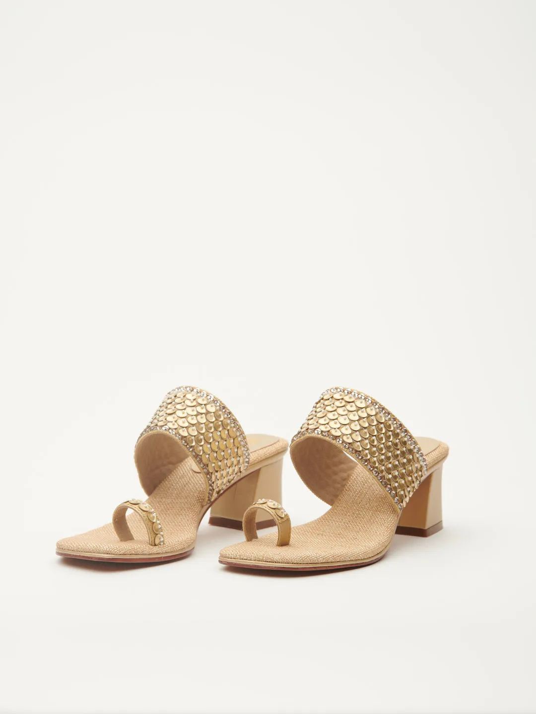 SCALES OF FIJI HEELS