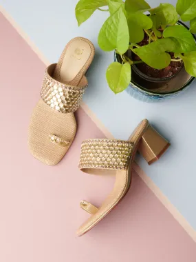 SCALES OF FIJI HEELS